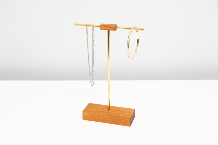 Rimu Jewellery Stand – Short